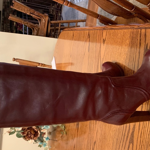 Boots - Picture 1 of 2